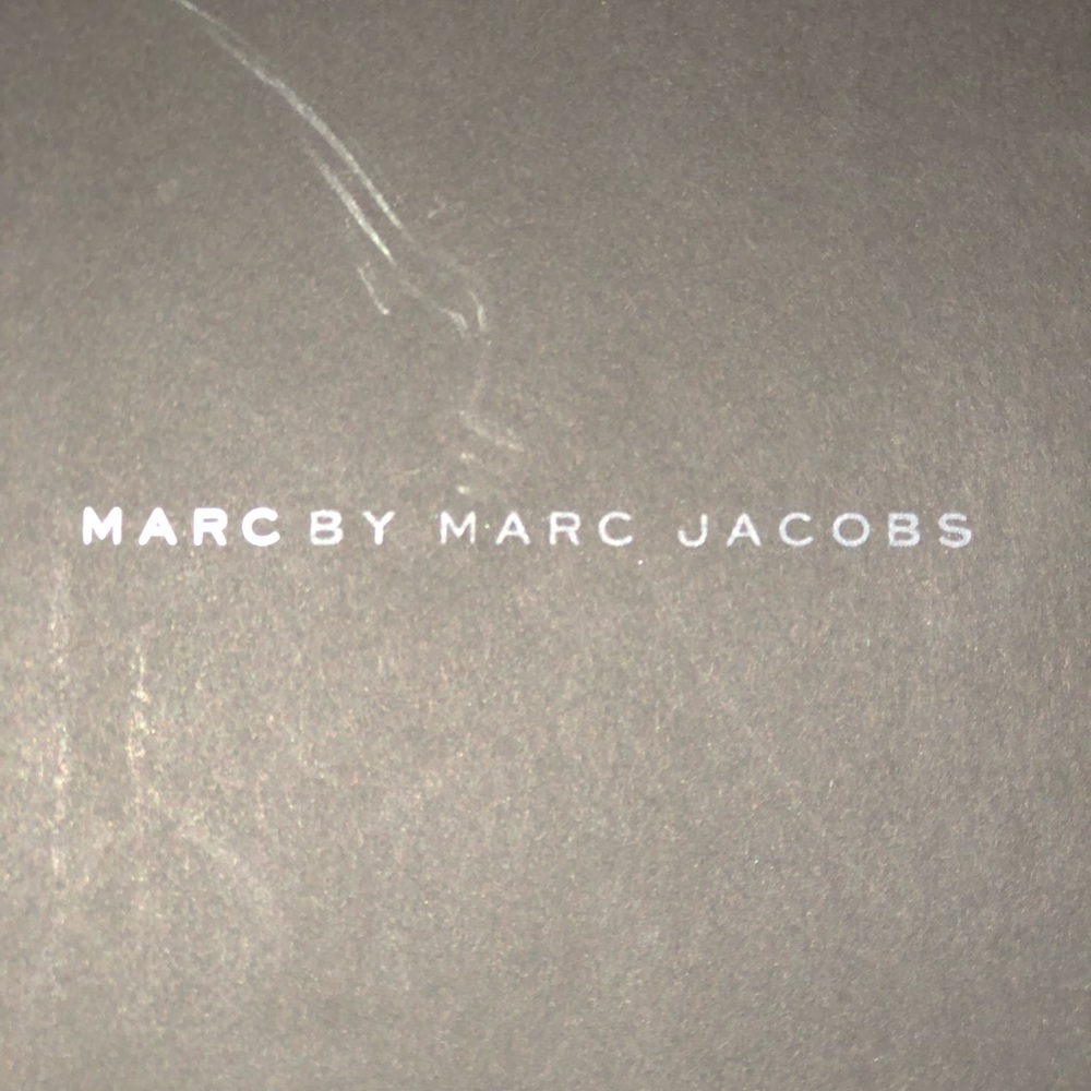 Adorable neon highlighter yellow Marc Jacobs flats - Picture 4 of 4